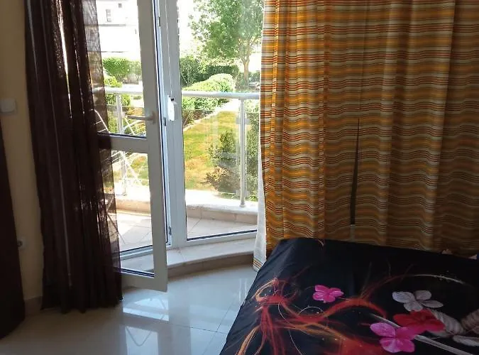 홈스테이 студио *