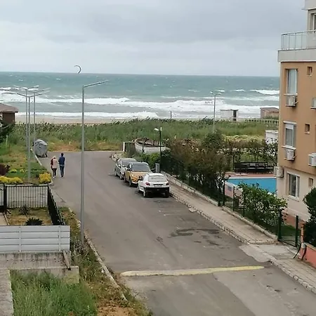 Séjour chez l'habitant студио Lozenets