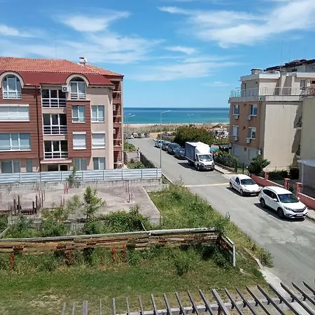 Séjour chez l'habitant студио Lozenets