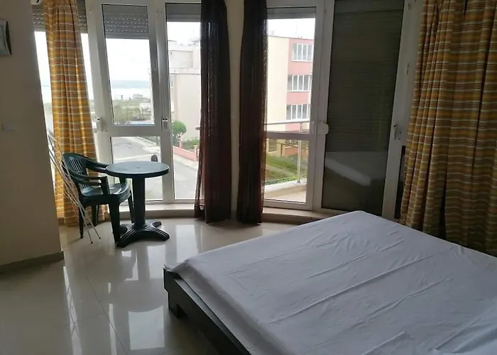 Частна квартира студио